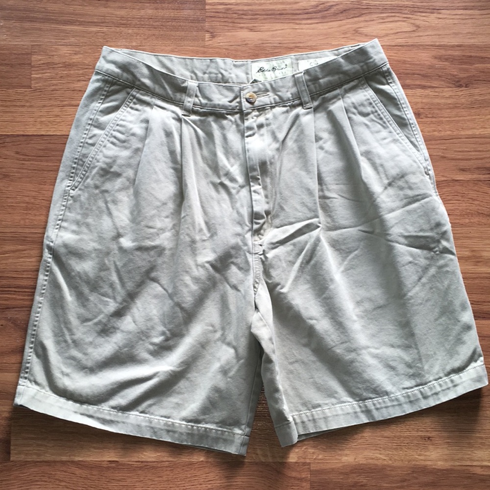 Eddie Bauer Pleated Front Khaki/Tan Shorts Size 35